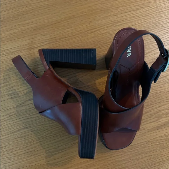 Zara Cognac Crisscross Leather Sandals - Picture 5 of 5